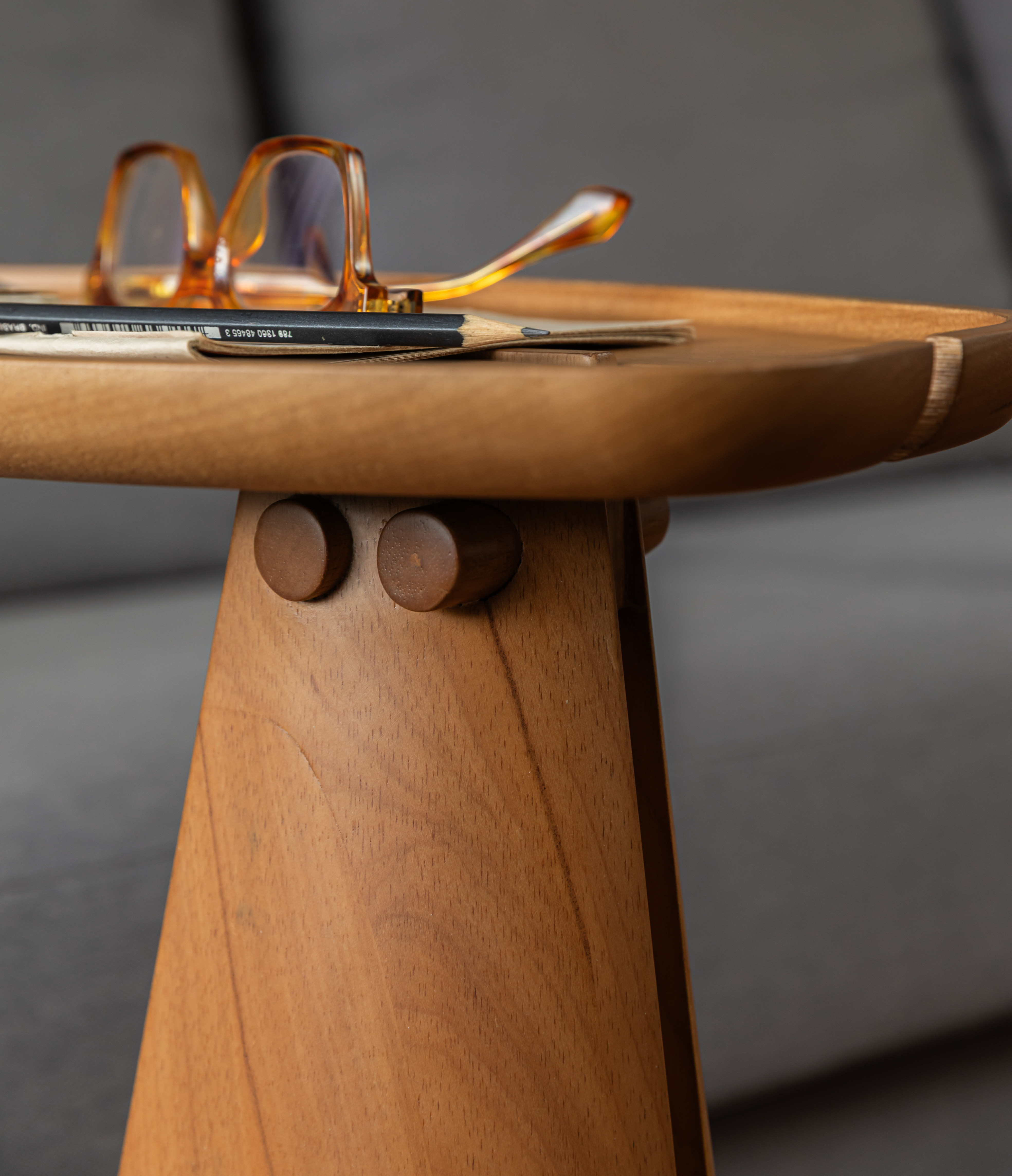 Mesa lateral Fragma | Corbelli